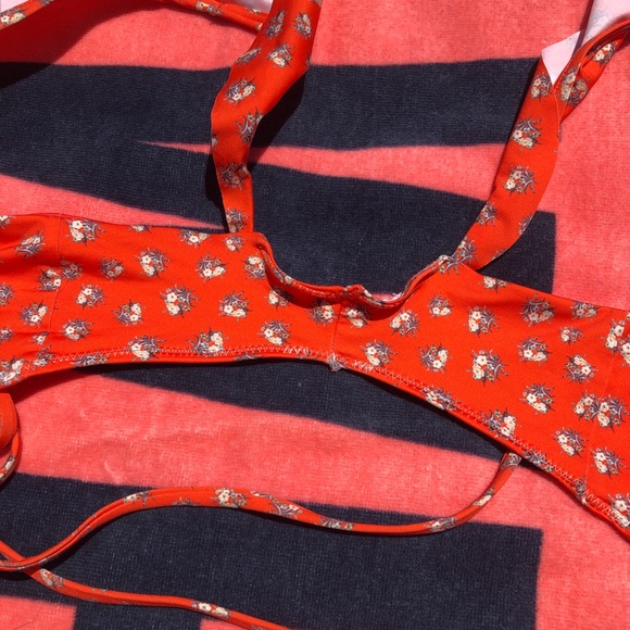 Beach Riot Bikini set🔥 - Picture 4 of 4